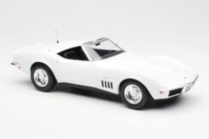 Chevrolet Corvette C3 Kabriolett Can-Am Valge Norev 1:18 189038 Metall - pilt 4/6