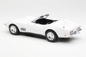 Chevrolet Corvette C3 Kabriolett Can-Am Valge Norev 1:18 189038 Metall - pilt 5/6