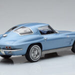 Chevrolet Corvette C2 Sting Ray Sinine Norev 1:18 - image 2 of 6
