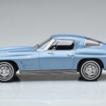 Chevrolet Corvette C2 Sting Ray Sinine Norev 1:18 - image 3 of 6