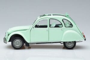 Citroen 2CV 6 Club Roheline Norev 1:18 181486 Metall - pilt 4/7