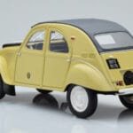 Citroen 2CV Sahara Kollane Otto 1:18 - image 5 of 6