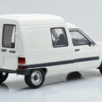 Citroen C15 D Valge Otto 1:18 - image 2 of 6