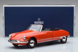 Citroen DS19 Kabriolett Norev 1:18 181599 Metall - pilt 7/7