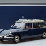 Citroen ID 19 Break Orient Sinine Norev 1:18 - image 9 of 9