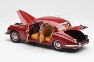 Daimler 250 V8 Punane Paragon 1:18 PA-98312 Metall - pilt 5/8