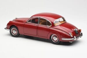 Daimler 250 V8 Punane Paragon 1:18 PA-98312 Metall - pilt 7/8