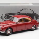 Daimler 250 V8 Punane Paragon 1:18 - image 8 of 8