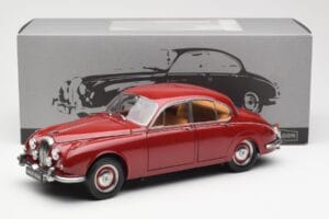 Daimler 250 V8 Punane Paragon 1:18 PA-98312 Metall - pilt 8/8