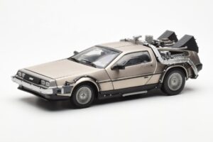 DeLorean DMC-12 Time Machine Back to the Future Hõbedane Sun Star 1:18
