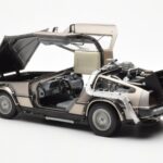 DeLorean DMC-12 Time Machine Back to the Future Hõbedane Sun Star 1:18 - image 7 of 8