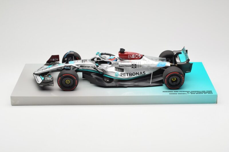 Mercedes AMG Petronas W13 E Performance #63 G. Russell Brazilian GP 1st Win 2022 Minichamps 1:18