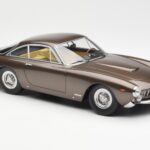 Ferrari 250 GT Lusso Pruun Metallik KK-Scale 1:18 - image 4 of 6