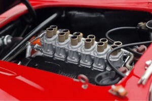 Ferrari 250 GTO Punane Kyosho 1:18 08438R Metall - pilt 9/10
