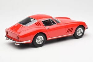 Ferrari 275 GTB Punane CMR 1:18 CMR033 Metall - pilt 2/6