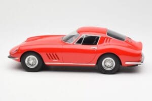 Ferrari 275 GTB Punane CMR 1:18 CMR033 Metall - pilt 3/6