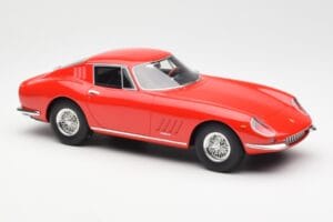 Ferrari 275 GTB Punane CMR 1:18 CMR033 Metall - pilt 4/6