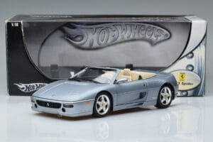 Ferrari F355 Spider Hot Wheels 1:18 23907 Metall - pilt 7/7