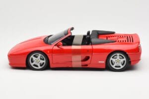 Ferrari F355 Spider Punane UT Models 1:18 180074030 Metall - pilt 3/6