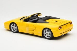 Ferrari F355 Spider Kollane UT Models 1:18 180074031 Metall - pilt 5/6