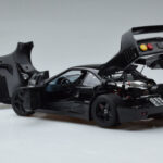 Ferrari F40 Lightweight Must Kyosho 1:18 - image 6 of 12