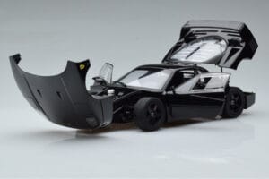 Ferrari F40 Lightweight Must Kyosho 1:18 08412BK Metall - pilt 9/12