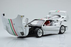 Ferrari F40 Pärlvalge Italy Kyosho 1:18 08416PWT-G Metall - pilt 2/8