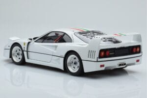 Ferrari F40 Pärlvalge Italy Kyosho 1:18 08416PWT-G Metall - pilt 7/8