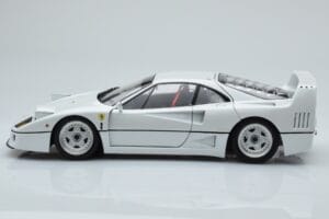 Ferrari F40 Pärlvalge Kyosho 1:18 08416PW-G Metall - pilt 4/8