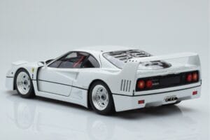 Ferrari F40 Pärlvalge Kyosho 1:18 08416PW-G Metall - pilt 7/8