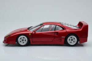 Ferrari F40 Punane Metallik Asia Exclusive Kyosho 1:18 08416RM-G Metall - pilt 5/14