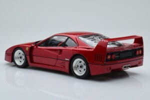 Ferrari F40 Punane Metallik Asia Exclusive Kyosho 1:18 08416RM-G Metall - pilt 8/14
