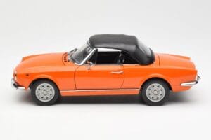 Fiat 124 BS Oranž Sun Star 1:18 4906 Metall - pilt 4/8