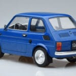 Fiat 126P Sinine MCG 1:18 MCG18324 Metall - image 5 of 6