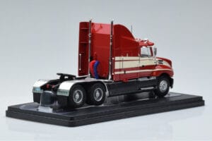 Ford Aeromax Punane IXO 1:43 TR108 Metall - pilt 2/6