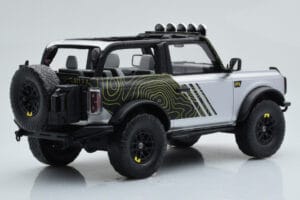 Ford Bronco RTR Iconic Hõbedane GT Spirit 1:18 GT404 Vaik - pilt 2/6