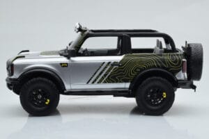 Ford Bronco RTR Iconic Hõbedane GT Spirit 1:18 GT404 Vaik - pilt 3/6