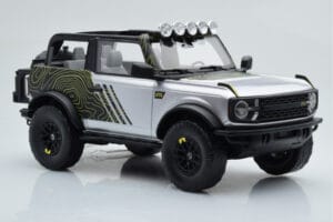Ford Bronco RTR Iconic Hõbedane GT Spirit 1:18 GT404 Vaik - pilt 4/6