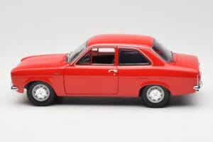 Ford Escort Mk1 RHD Punane Minichamps 1:18 150081070 Metall - pilt 4/8