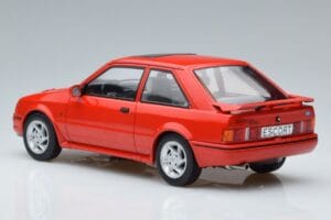 Ford Escort Mk4 RS Turbo S Punane MCG 1:18 MCG18273 Metall - pilt 5/6