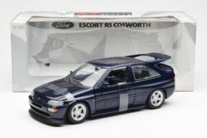 Ford Escort RS Cosworth Sinine Metallic UT Models 1:18 180082101-R1 Metall - pilt 2/6