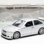Ford Escort RS Cosworth Tänavaversioon Hõbedane UT Models 1:18 - image 2 of 6