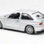 Ford Escort RS Cosworth Tänavaversioon Hõbedane UT Models 1:18 - image 4 of 6