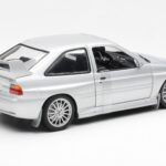 Ford Escort RS Cosworth Tänavaversioon Hõbedane UT Models 1:18 - image 5 of 6