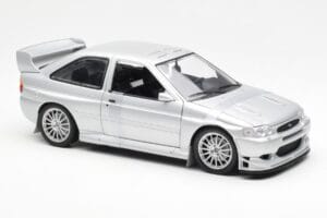 Ford Escort RS Cosworth Tänavaversioon Hõbedane UT Models 1:18 22706 Metall - pilt 6/6