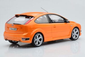 Ford Focus Mk2 ST 2.5 Electric Oranž Otto 1:18 OT961 Vaik - pilt 2/6