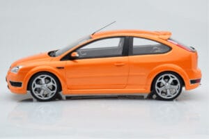 Ford Focus Mk2 ST 2.5 Electric Oranž Otto 1:18 OT961 Vaik - pilt 3/6