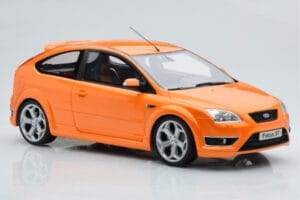Ford Focus Mk2 ST 2.5 Electric Oranž Otto 1:18 OT961 Vaik - pilt 4/6