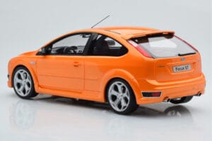 Ford Focus Mk2 ST 2.5 Electric Oranž Otto 1:18 OT961 Vaik - pilt 5/6
