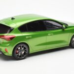 Ford Focus Mk5 ST Phase 2 Mean Roheline Otto 1:18 - image 2 of 6